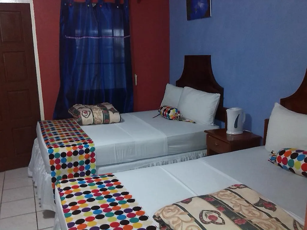 Penzion Treasure'S Comfort Inn Claremont