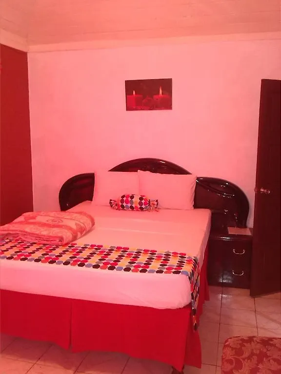 Treasure'S Comfort Inn Claremont 2*,  Jamajka