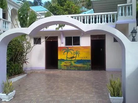 Penzion Treasure'S Comfort Inn Claremont