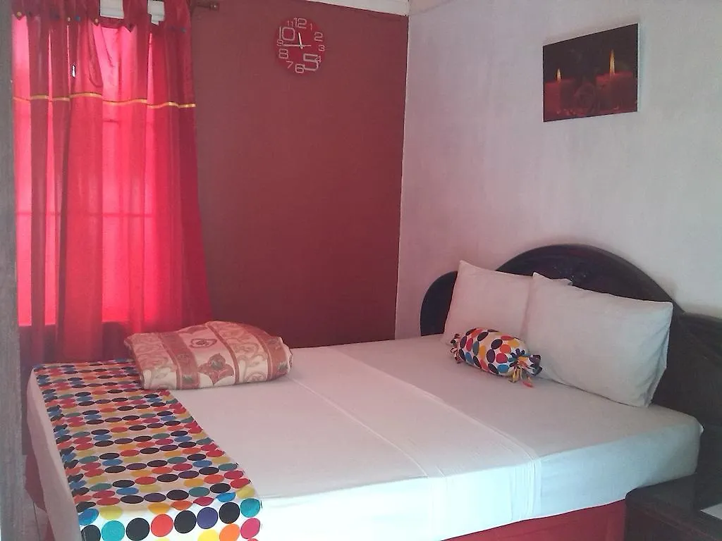 Treasure'S Comfort Inn Claremont 招待所