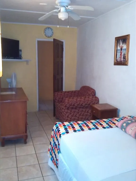 Treasure'S Comfort Inn Claremont