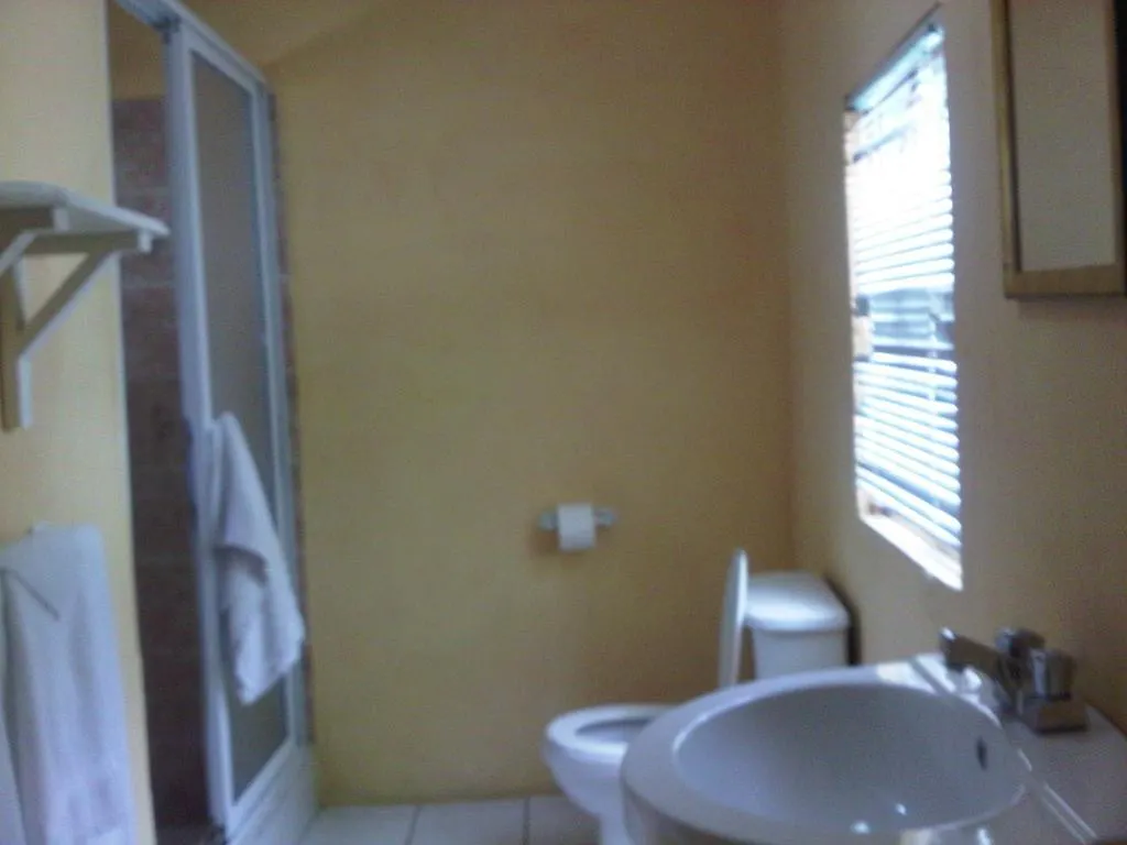 Treasure'S Comfort Inn Claremont