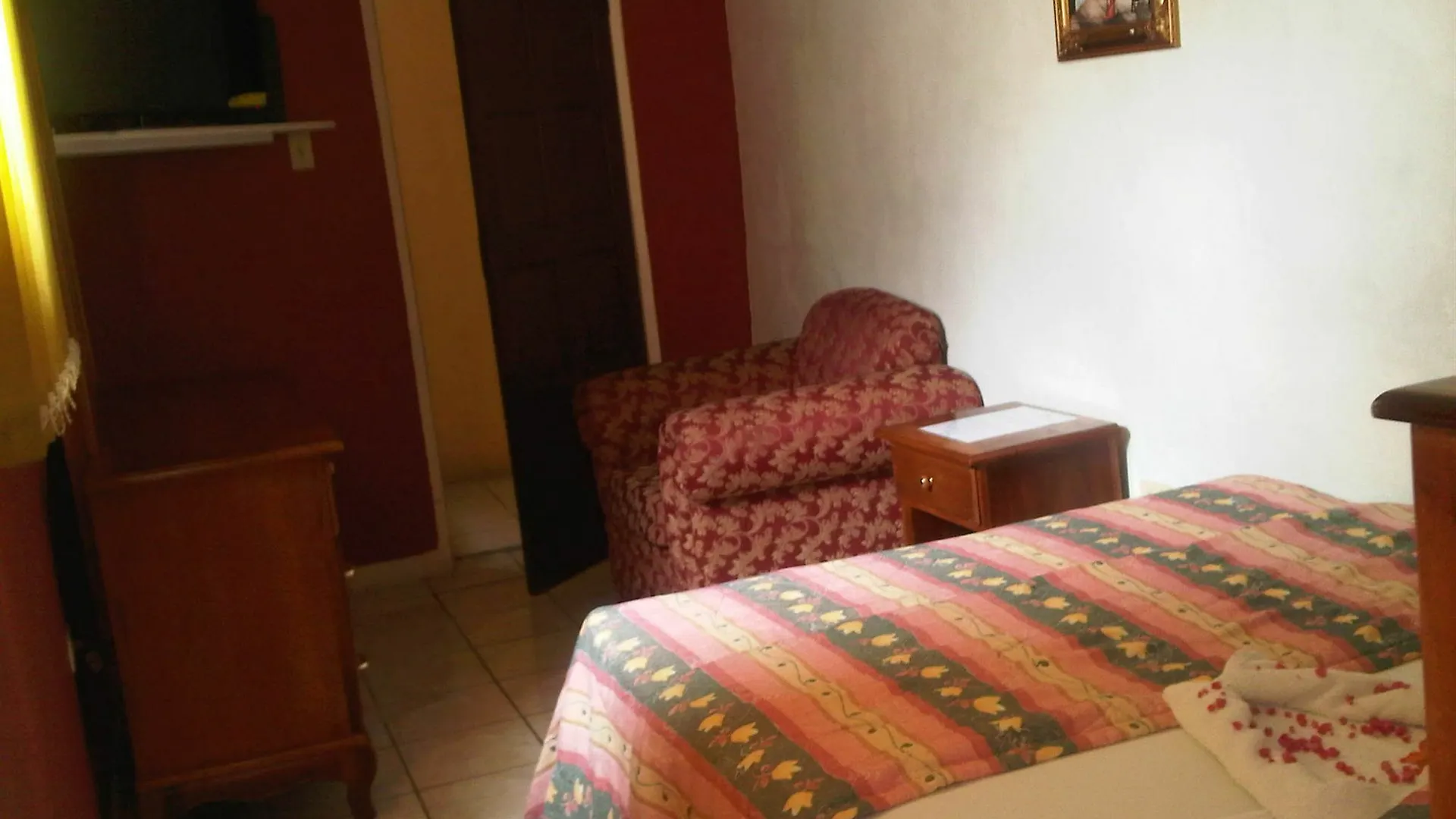 Treasure'S Comfort Inn Claremont 2*,  牙买加